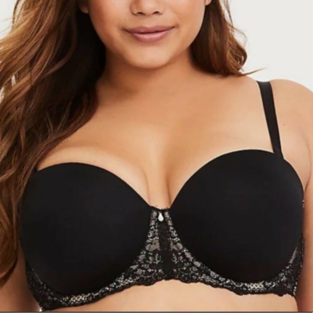 EUC Torrid black and nude microfiber and lace crystal detail multi way bra